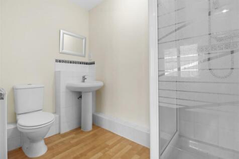 Bedroom 2 En-suite