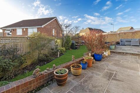 Landscaped Garden &amp; Patio