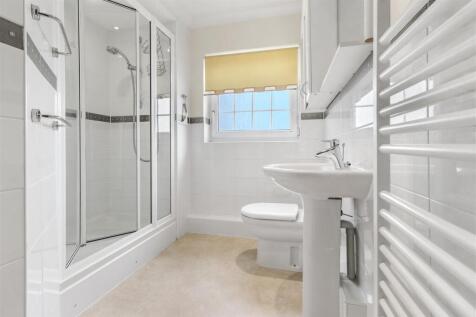 Family Shower Room