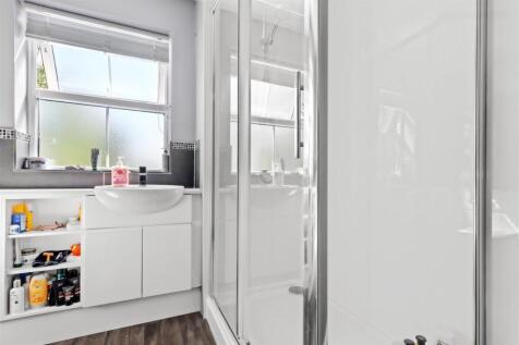 Family shower room