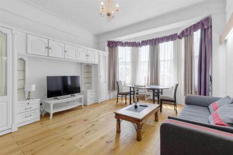 Bedroom/Reception Room
