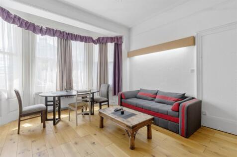 Bedroom/Reception Room