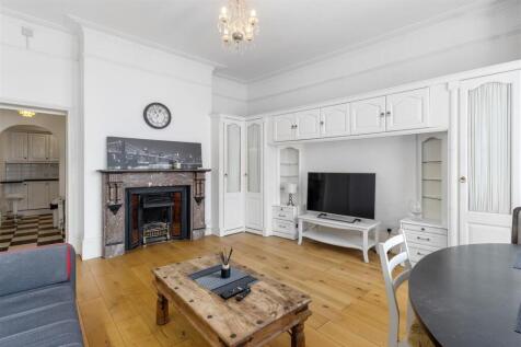 Bedroom/Reception Room