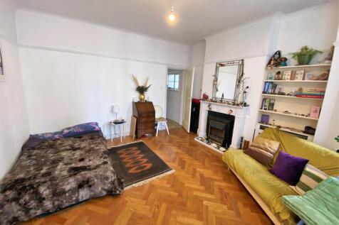 Studio Room