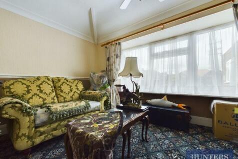 CAM01994G0-PR0053-STILL011.jpg