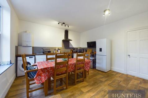 CAM03407G0-PR0402-STILL005.jpg