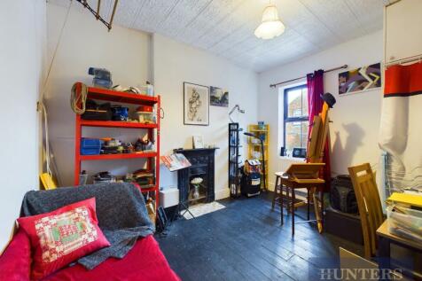CAM03407G0-PR0415-STILL020.jpg