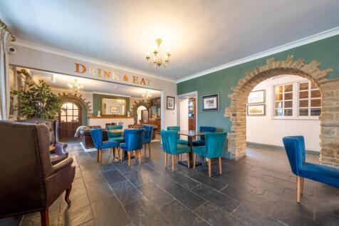 24235 East Ayton Lodge Hotel-009.jpg