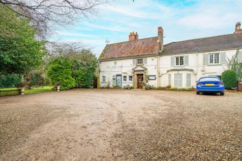 24235 East Ayton Lodge Hotel-005.jpg