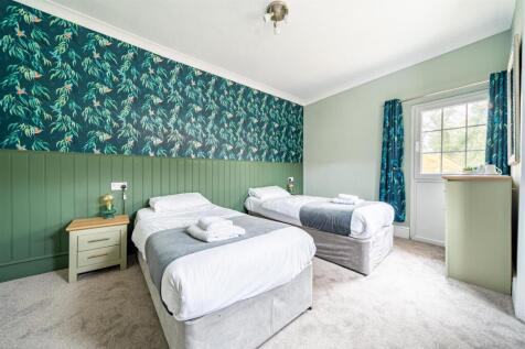 24235 East Ayton Lodge Hotel-044.jpg