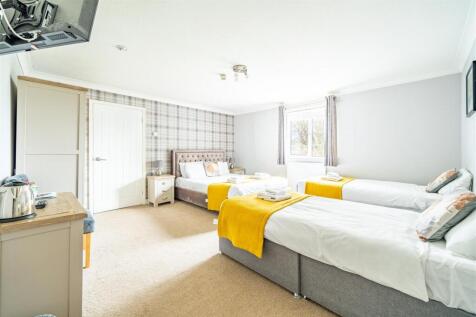 24235 East Ayton Lodge Hotel-051.jpg