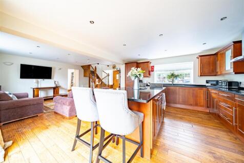 24235 The Coach house-006.jpg