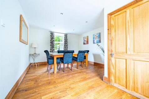 24235 The Coach house-009.jpg