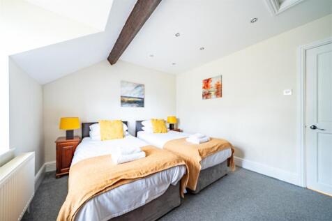 24235 The Coach house-018.jpg