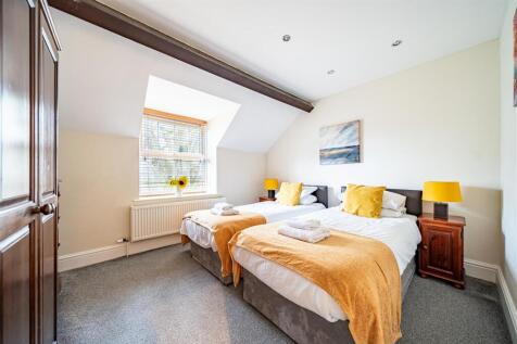 24235 The Coach house-020.jpg