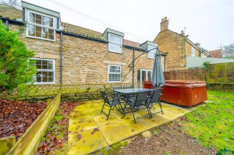 24235 The Coach house-025.jpg