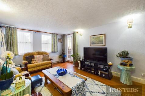 CAM03407G0-PR0484-STILL035.jpg
