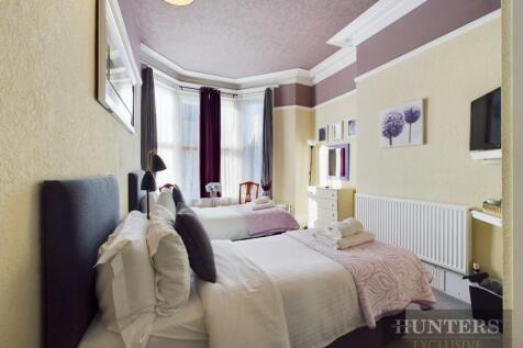 CAM03407G0-PR0484-STILL012.jpg