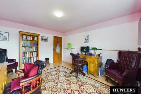 CAM01994G0-PR0122-STILL045.jpg