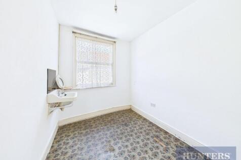 CAM05316G0-PR0051-STILL013.jpg