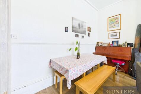 CAM05316G0-PR0014-STILL005.jpg