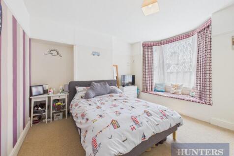 CAM05316G0-PR0117-STILL009.jpg