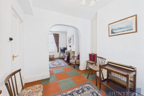 CAM05316G0-PR0112-STILL012.jpg