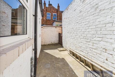 CAM05316G0-PR0126-STILL016.jpg