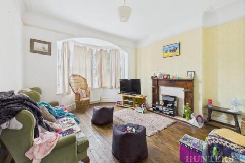 CAM05316G0-PR0162-STILL007.jpg