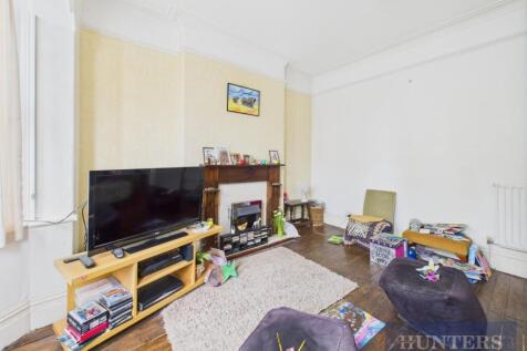 CAM05316G0-PR0162-STILL006.jpg