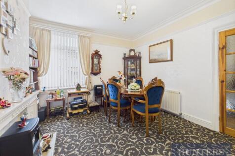 CAM05316G0-PR0179-STILL020.jpg