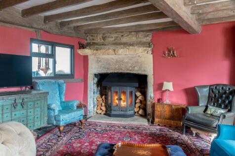 Tudor House-5.jpg
