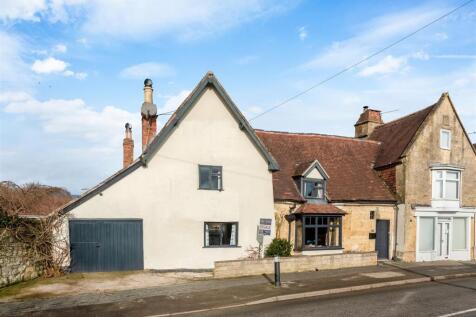 Tudor House-2.jpg