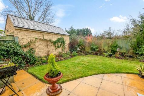 16 Porter Close-14.jpg