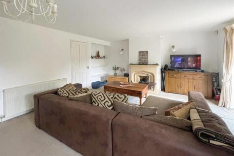 sitting room.JPG