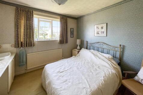 bed 2.JPG