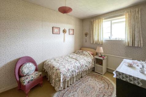 bed 4.JPG