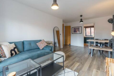Living/dining room