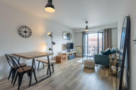 Living/dining room