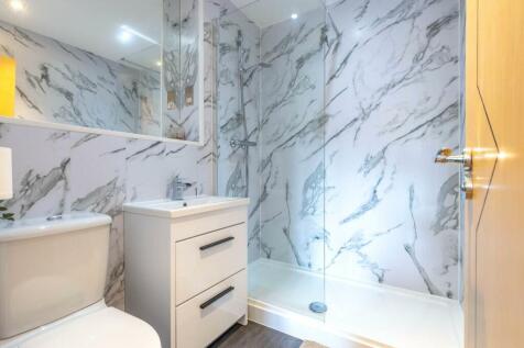 Ensuite bathroom