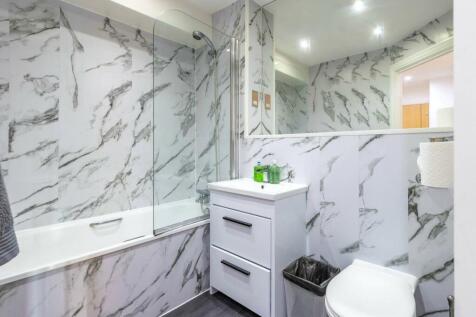 Main bathroom
