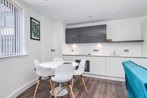 Kitchen &amp; Dining area