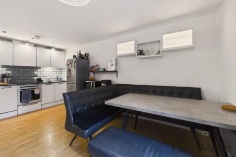 Living/dining room