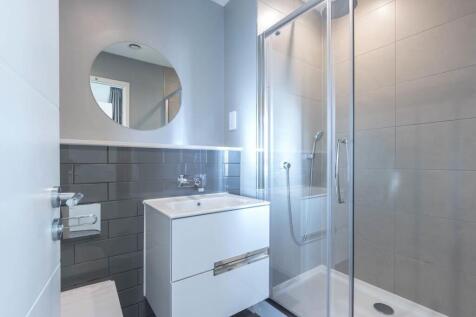 Ensuite bathroom