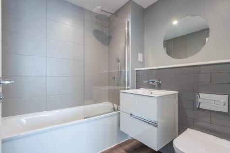 Main bathroom