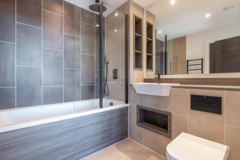 Main bathroom