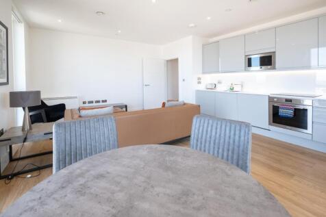 Living Area/Dining Area