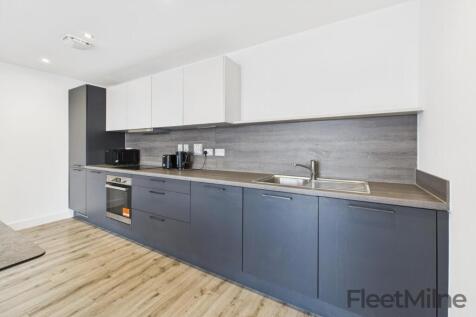 Kitchen &amp; Dining