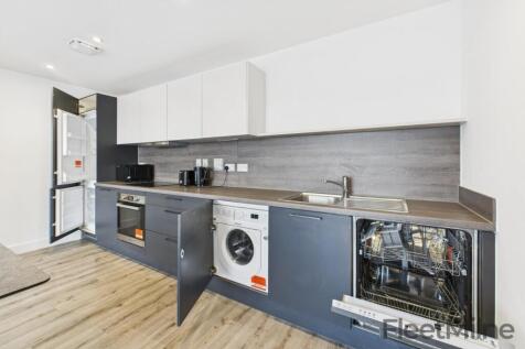 Kitchen &amp; Dining