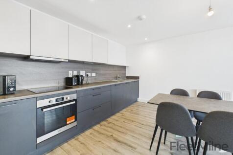 Kitchen &amp; Dining